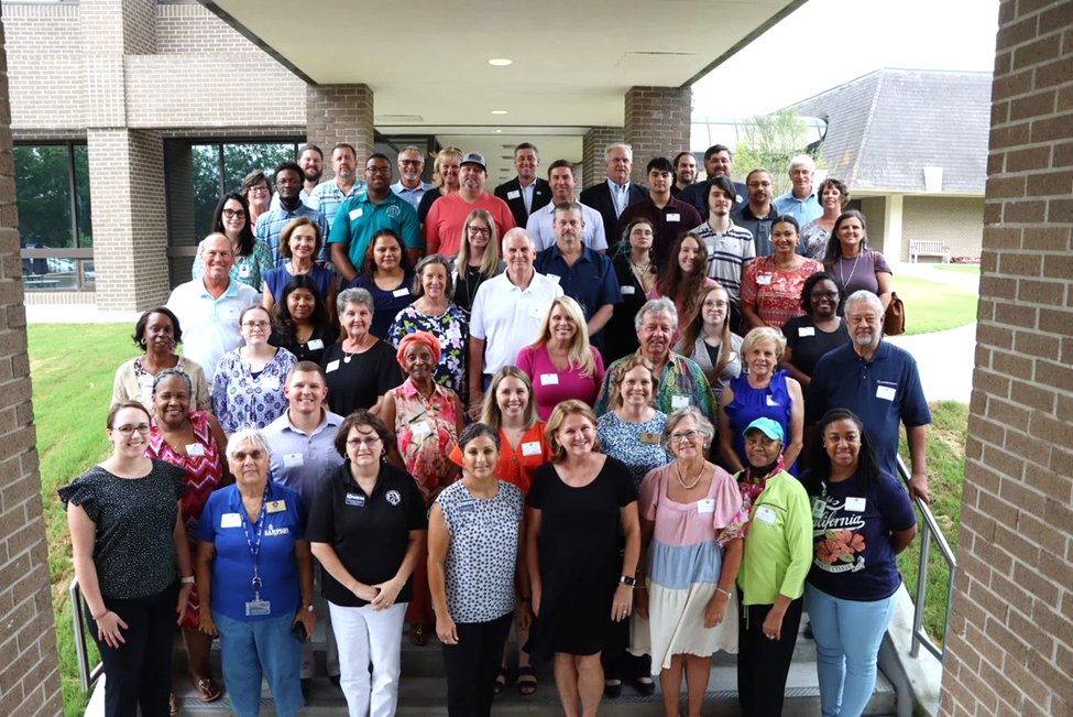 SCC Foundation scholars, donors, and directors pictured at the 2022-2023 Scholar-Donor Picnic on September 7. (Photo credit/ Brett Feight)