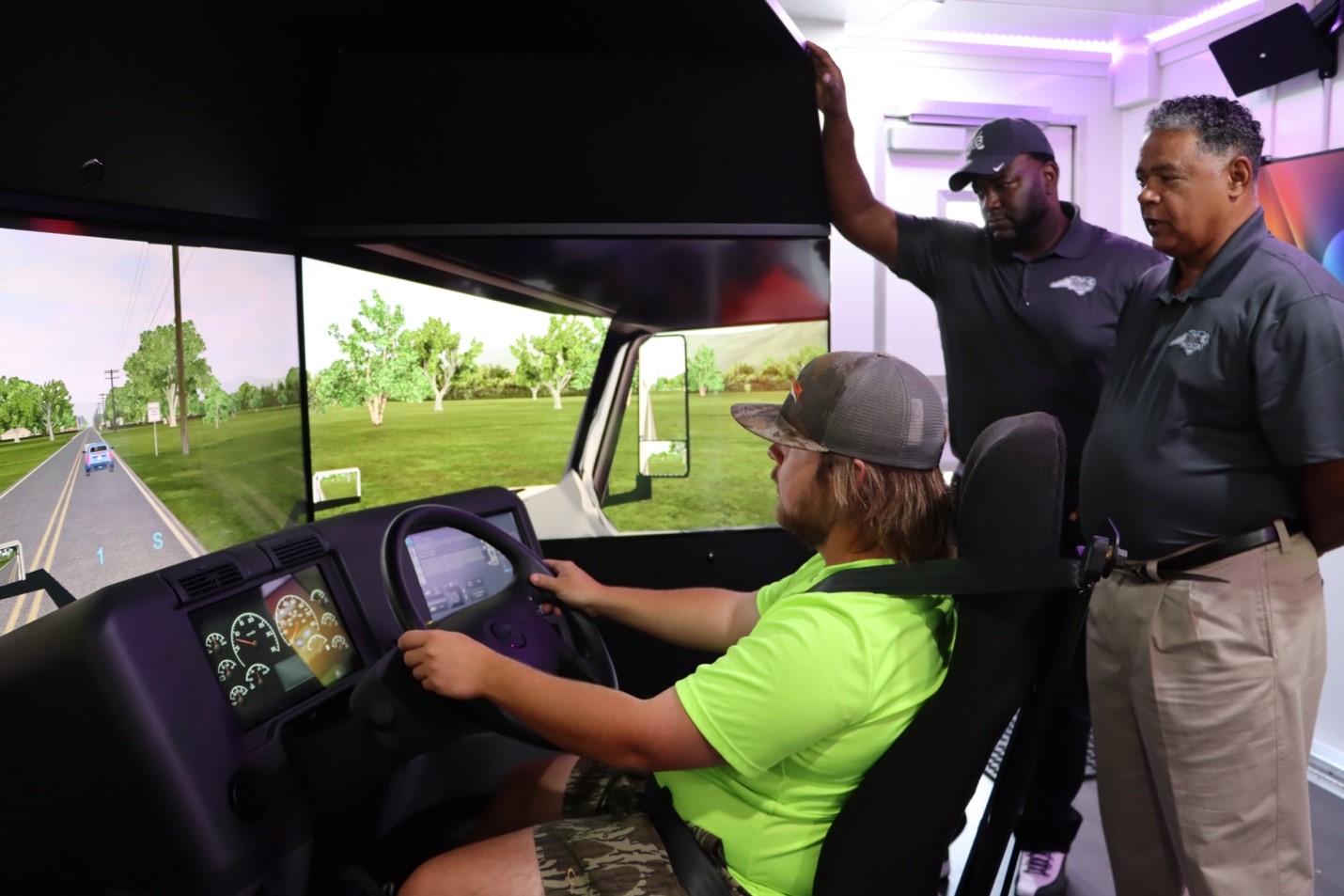 SCC Truck Drivers Train with NC Trucking Association's Virtual Simulation